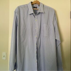 Can Heusen dress shirt